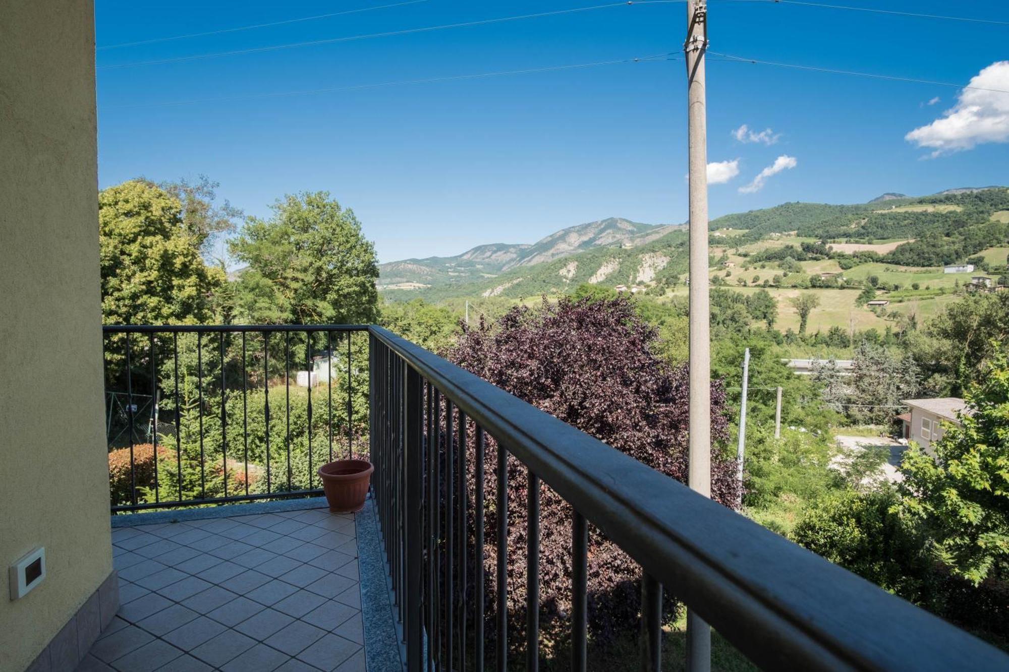 Soggiorno In Valle Bobbio Ngoại thất bức ảnh